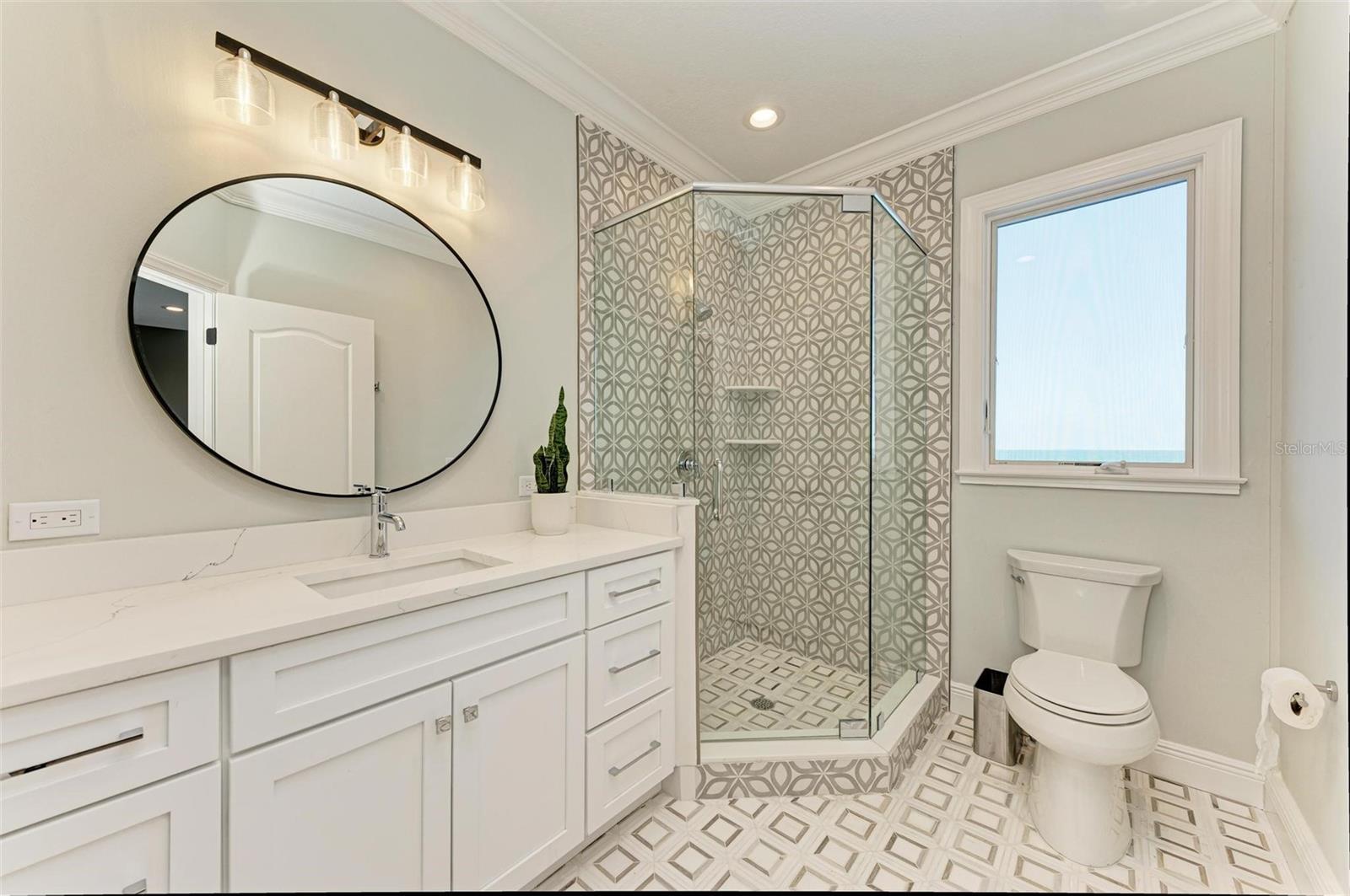 KEY ROYALE 18TH ADD - Residential