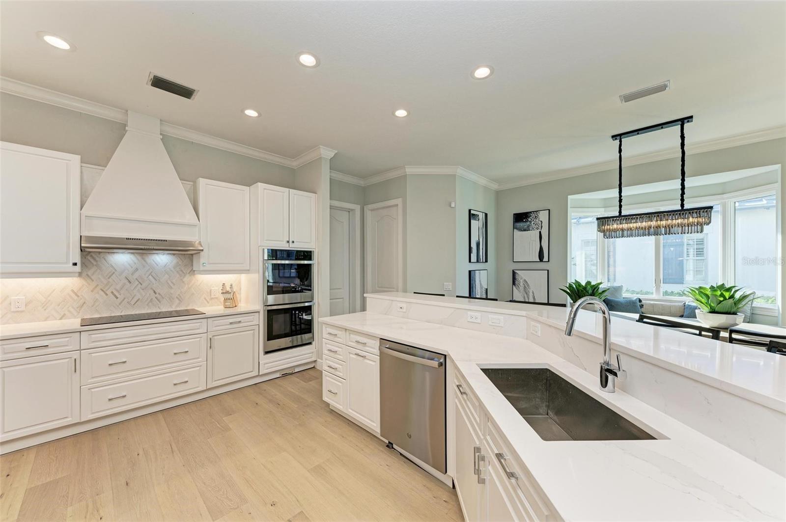 KEY ROYALE 18TH ADD - Residential