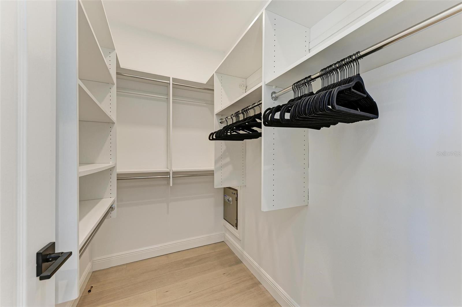 KEY ROYALE 18TH ADD - Residential