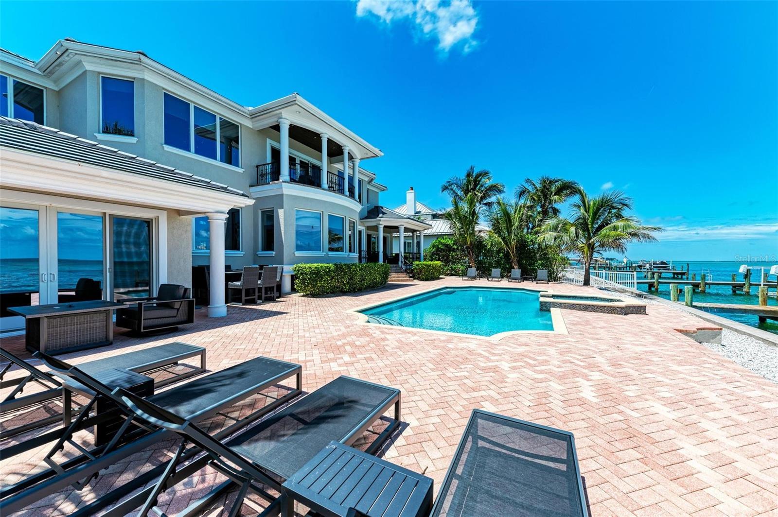 KEY ROYALE 18TH ADD - Residential