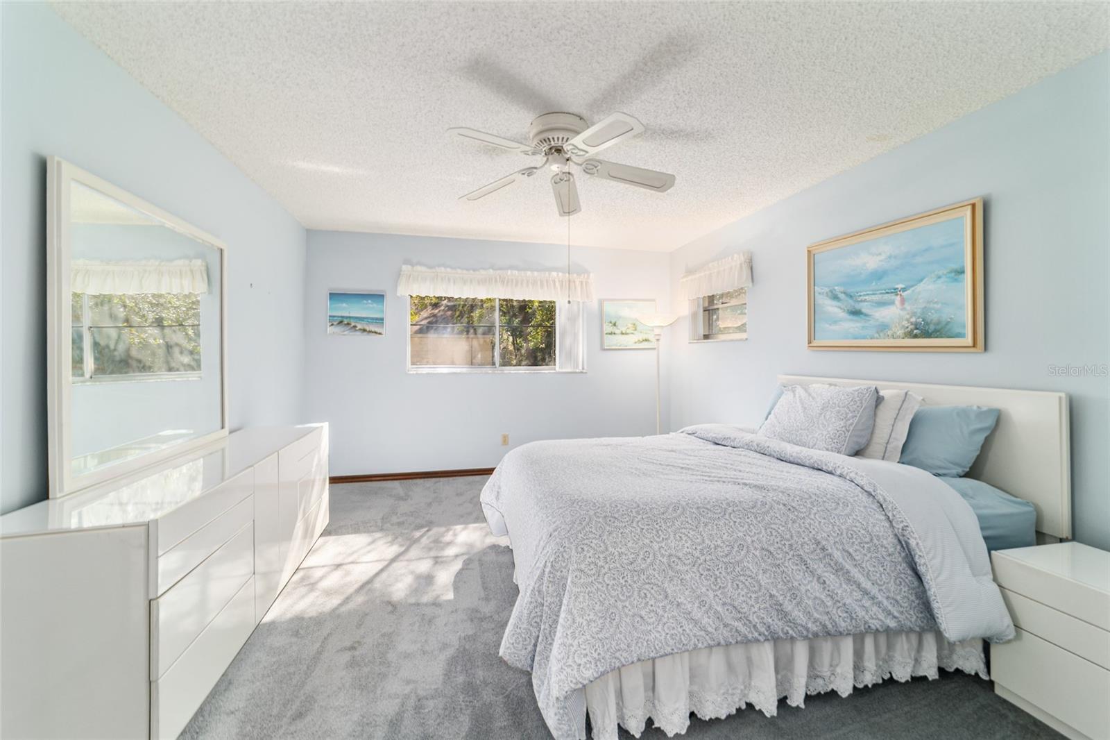 ON TOP OF THE WORLD - Residential