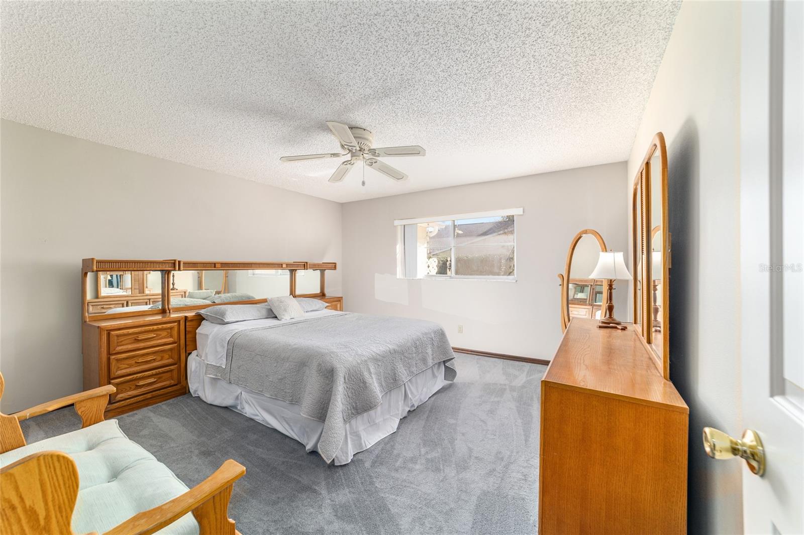 ON TOP OF THE WORLD - Residential