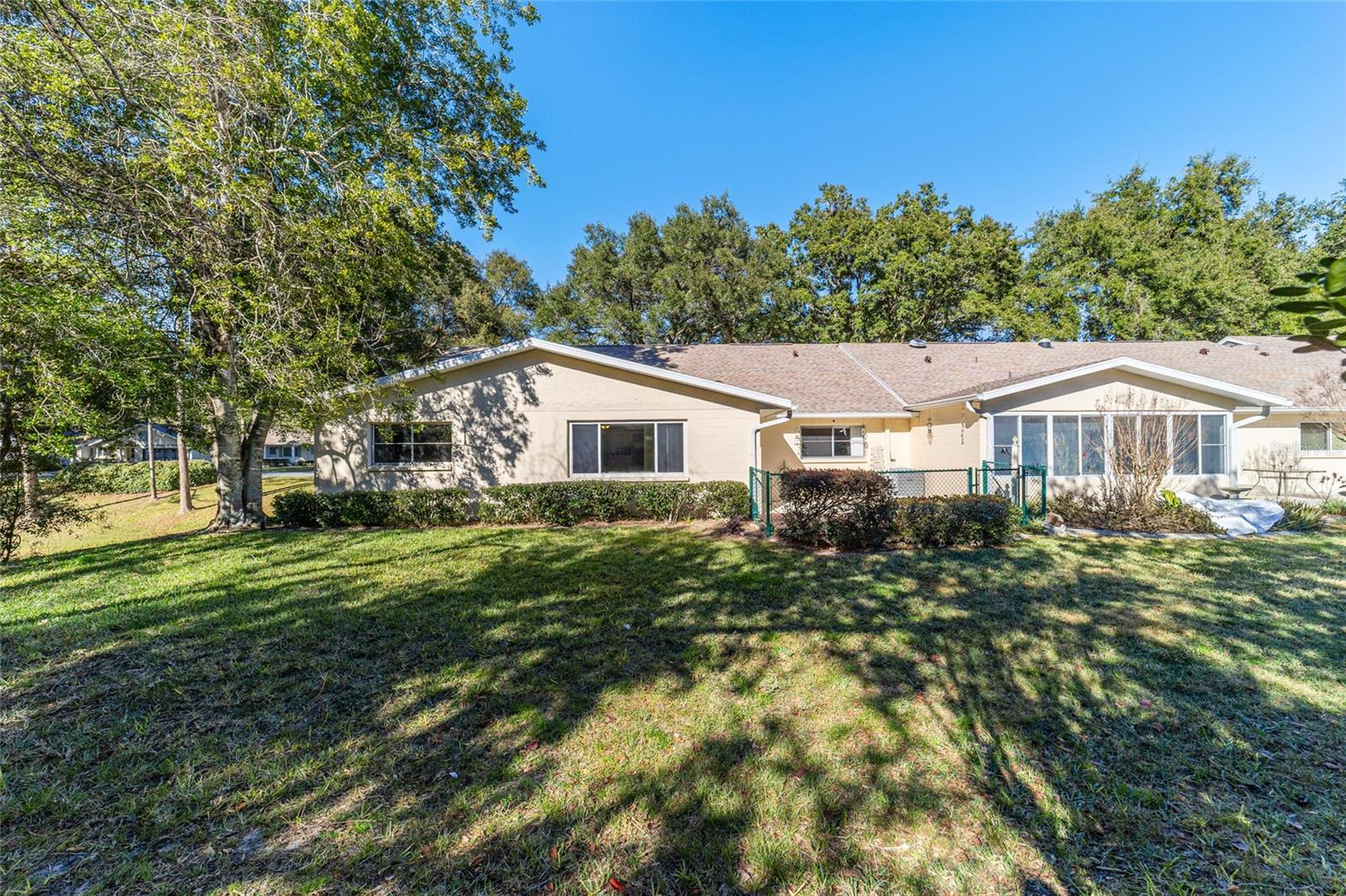 ON TOP OF THE WORLD - Residential