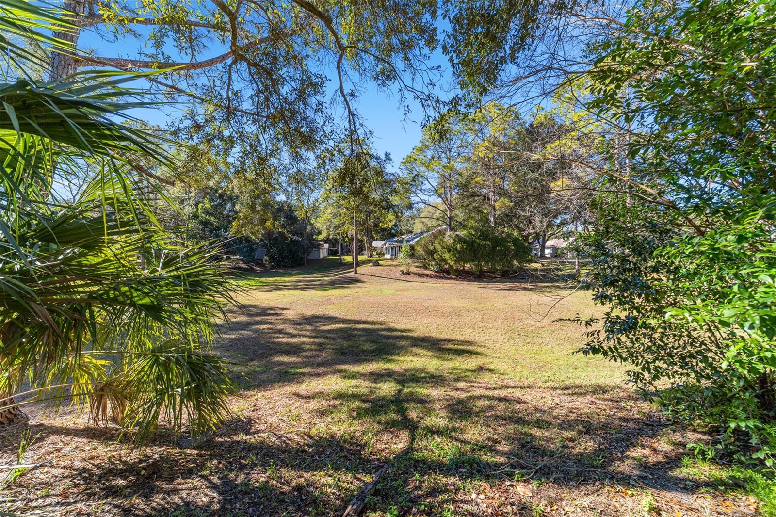 ON TOP OF THE WORLD - Residential