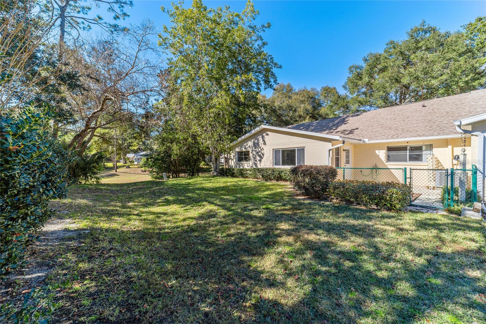 ON TOP OF THE WORLD - Residential