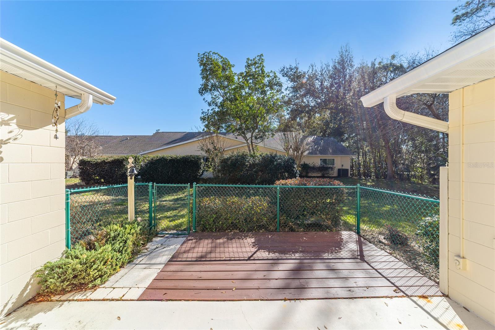 ON TOP OF THE WORLD - Residential