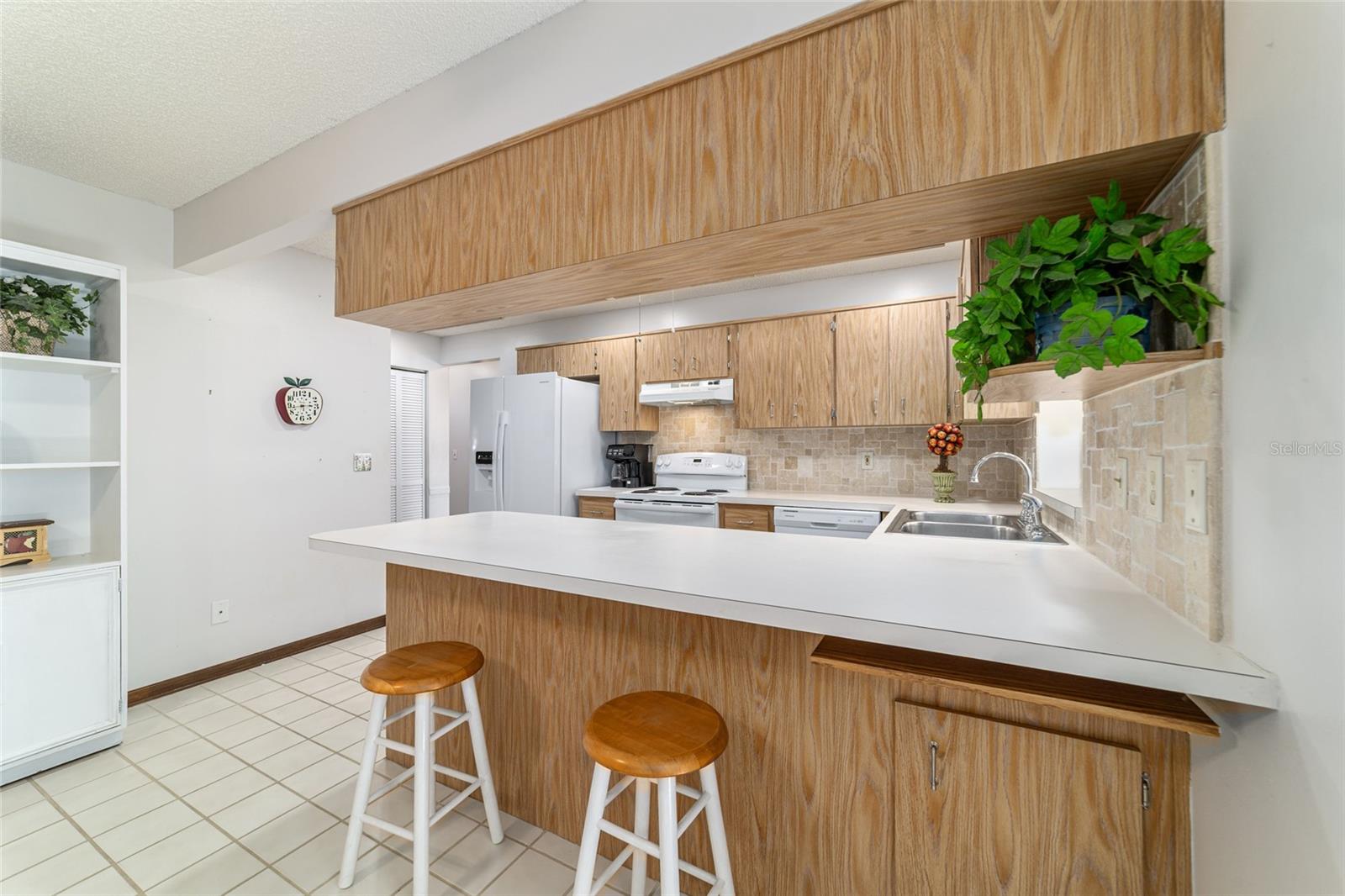 ON TOP OF THE WORLD - Residential