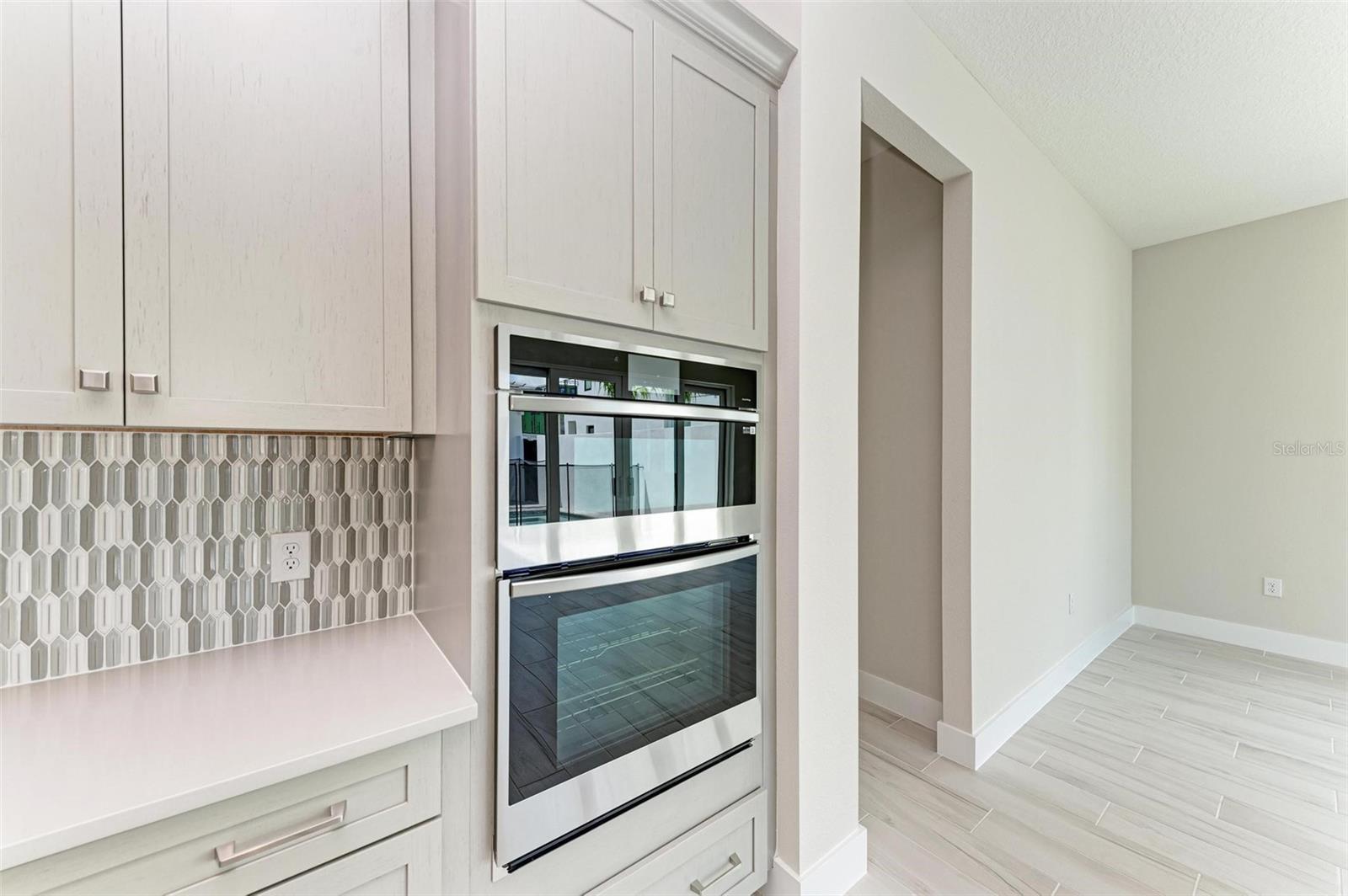 AQUA LAGOON - Residential