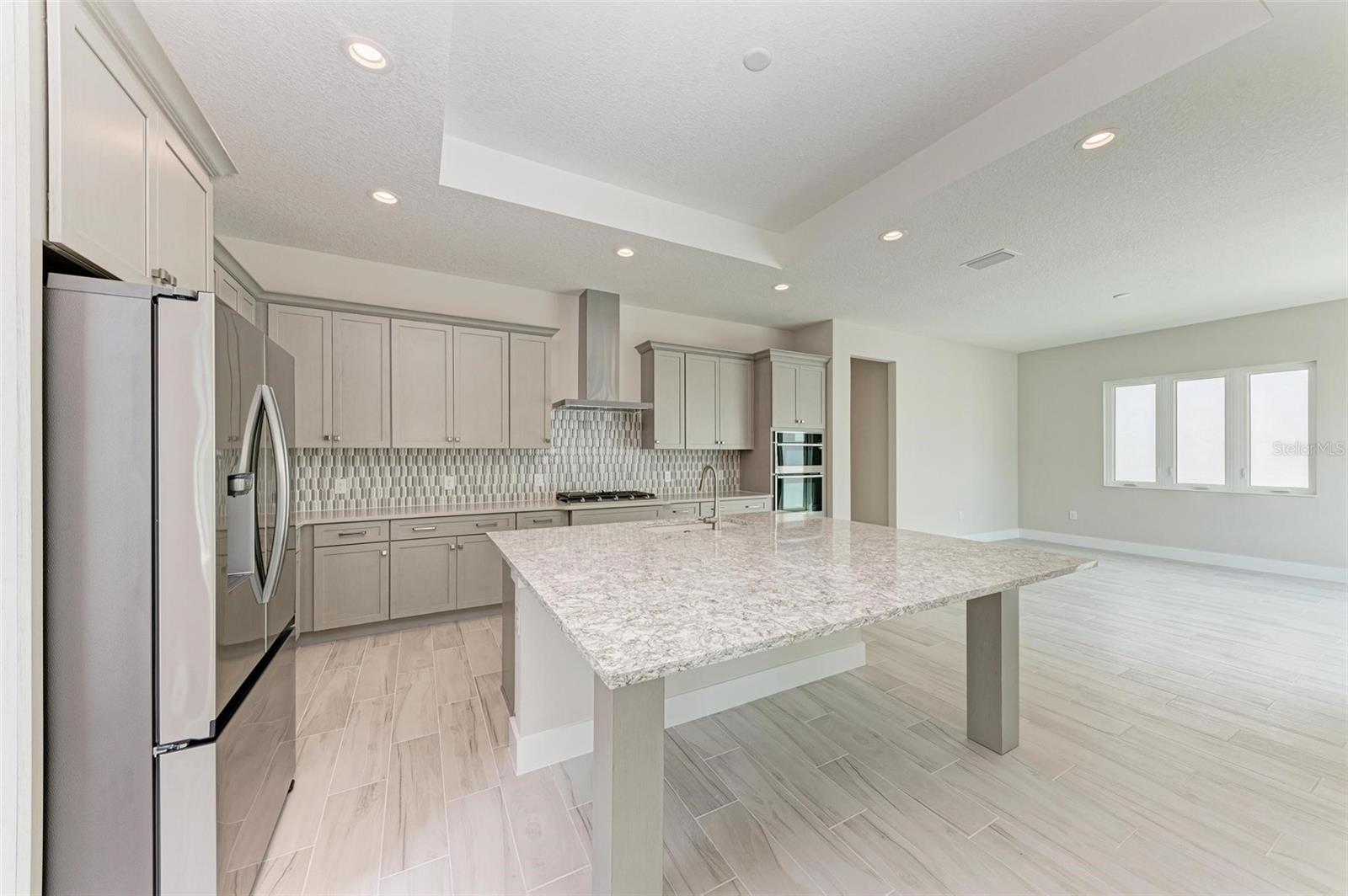 AQUA LAGOON - Residential