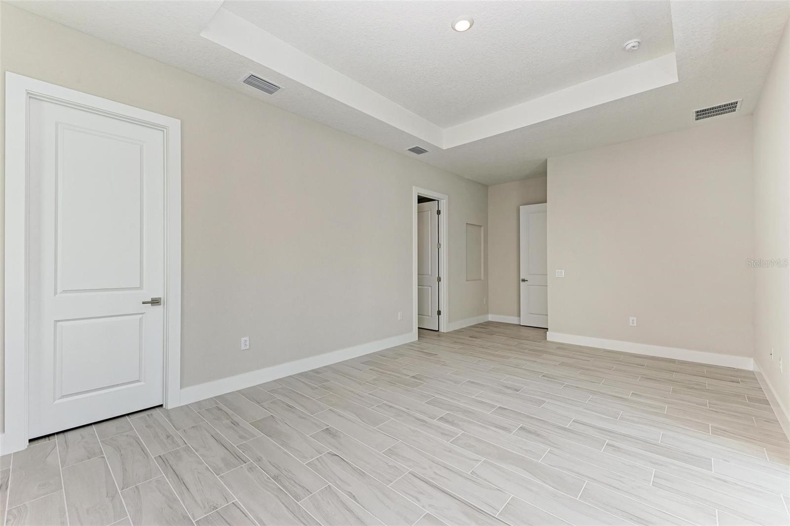 AQUA LAGOON - Residential