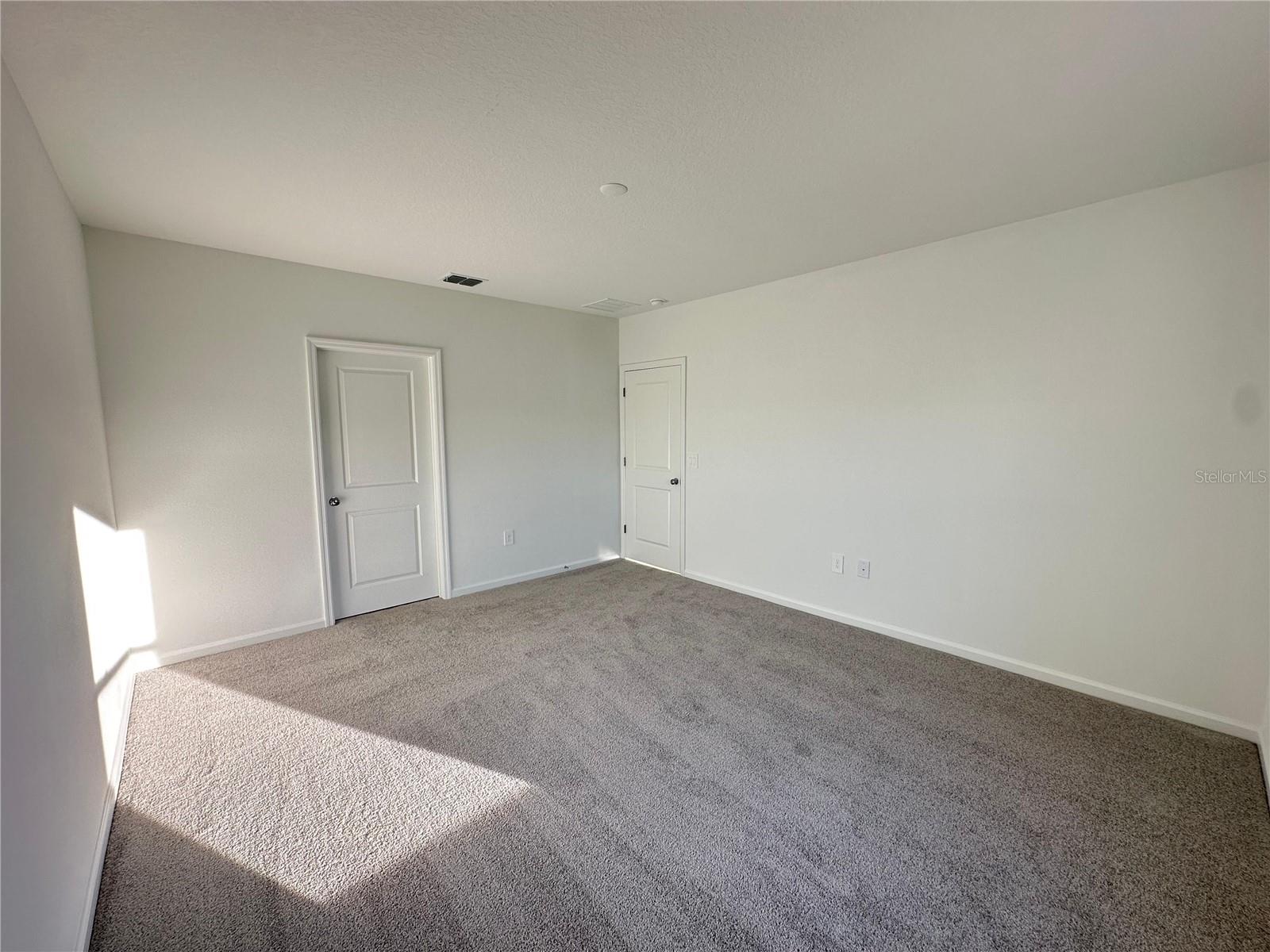 KNIGHTSBRIDGE PH 2 - Residential Lease