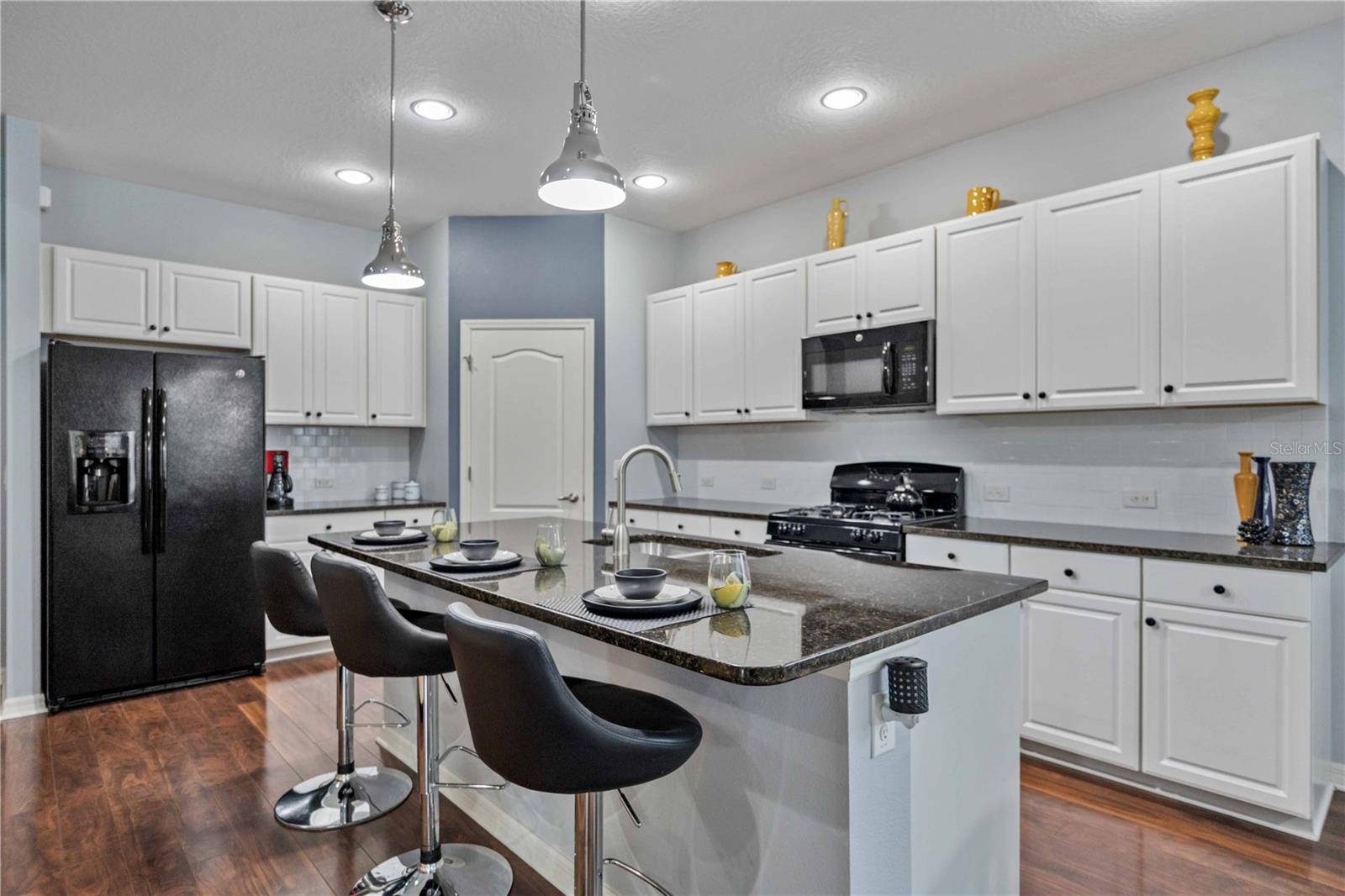 WINDWOOD - Residential