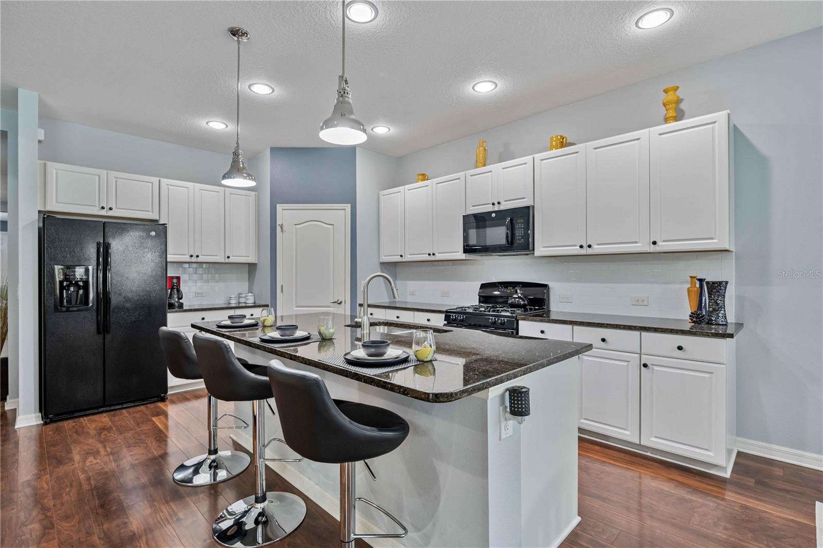 WINDWOOD - Residential