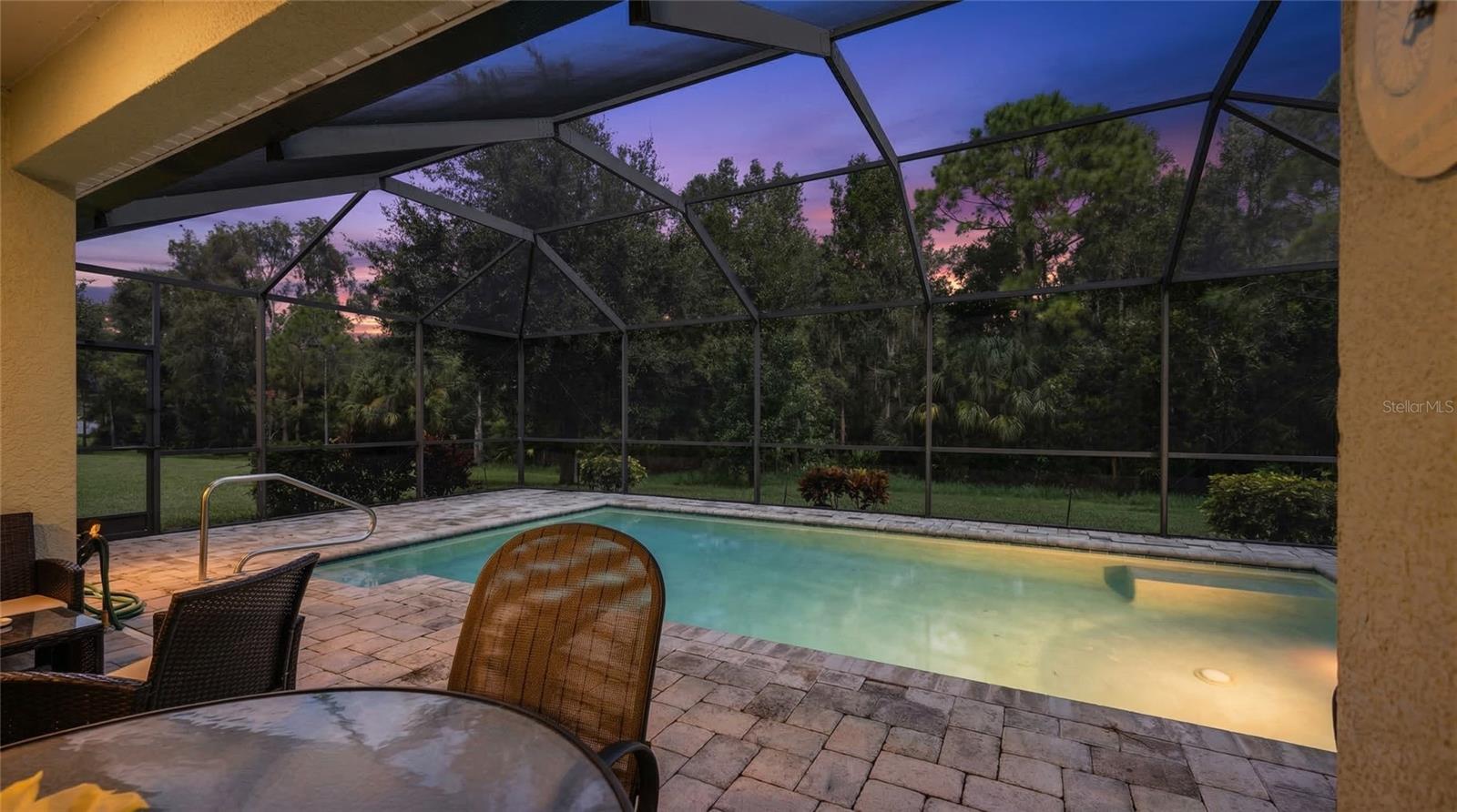 WINDWOOD - Residential