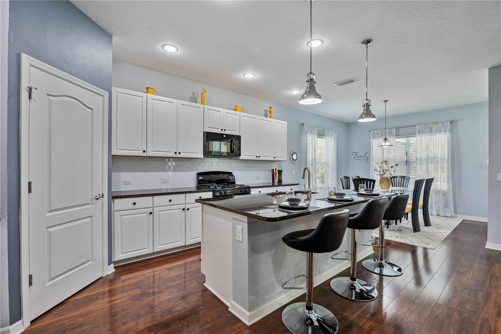 WINDWOOD - Residential