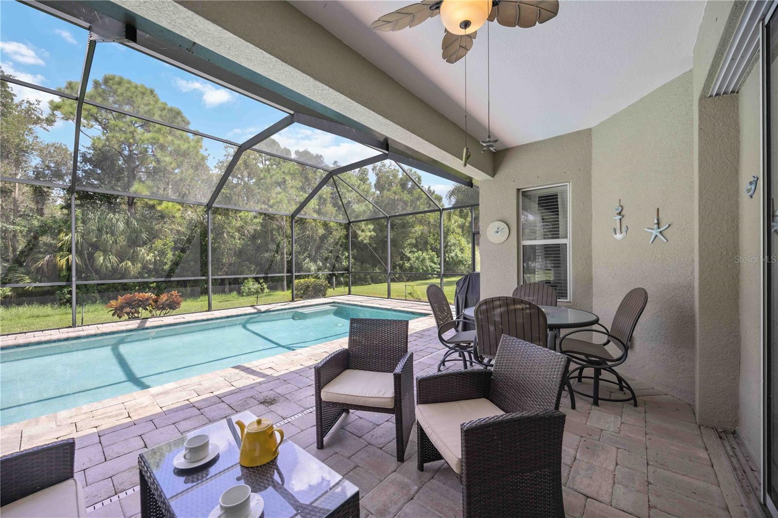 WINDWOOD - Residential