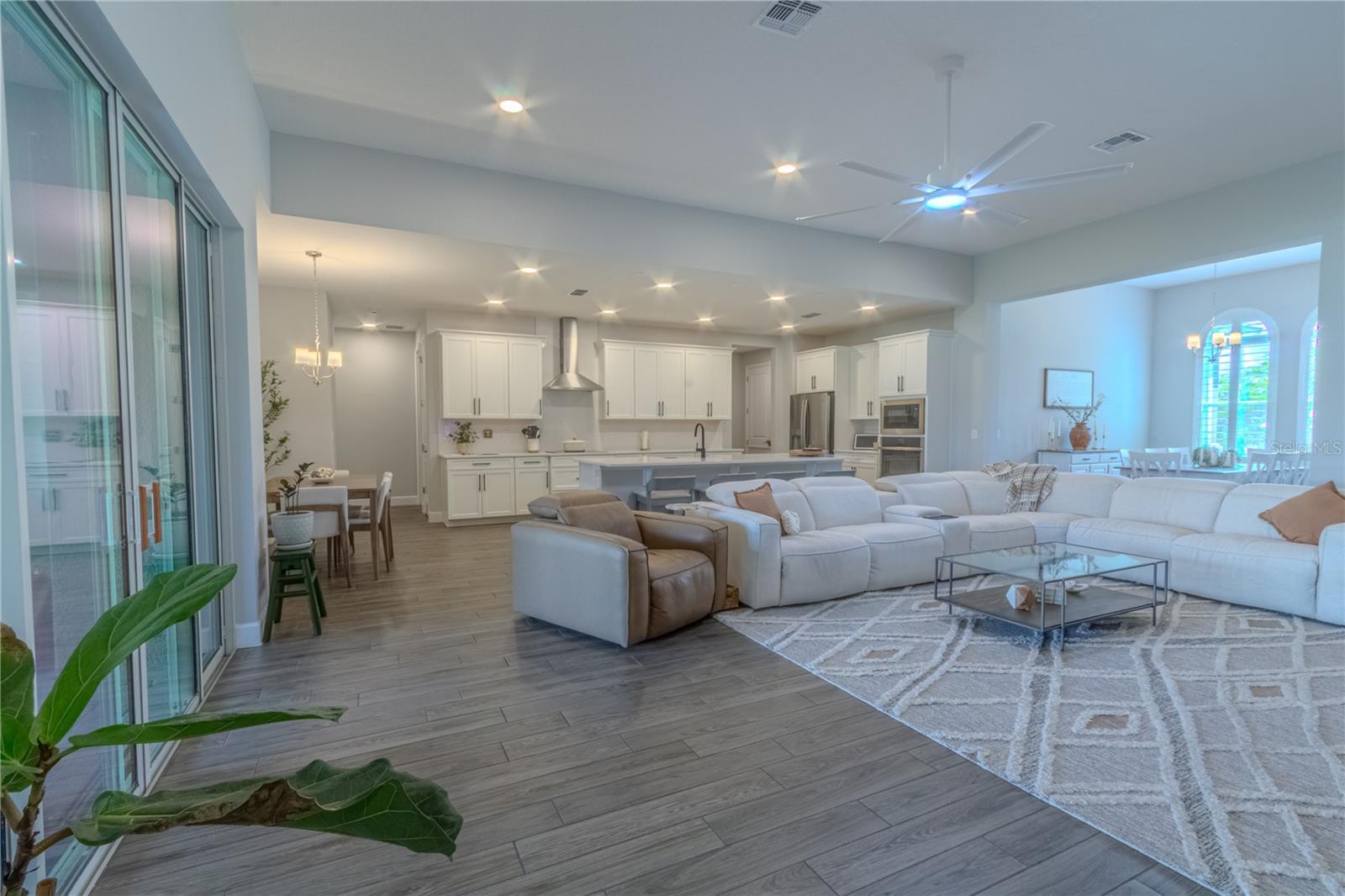 FRANCISCO PARK - Residential