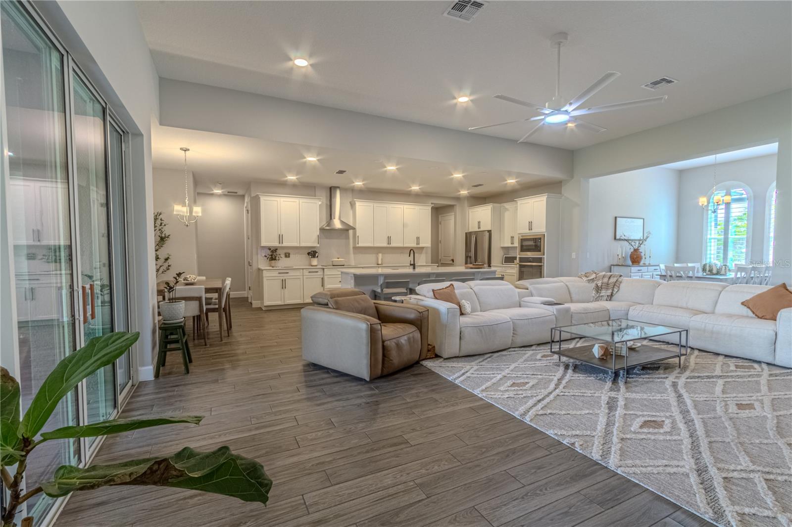 FRANCISCO PARK - Residential