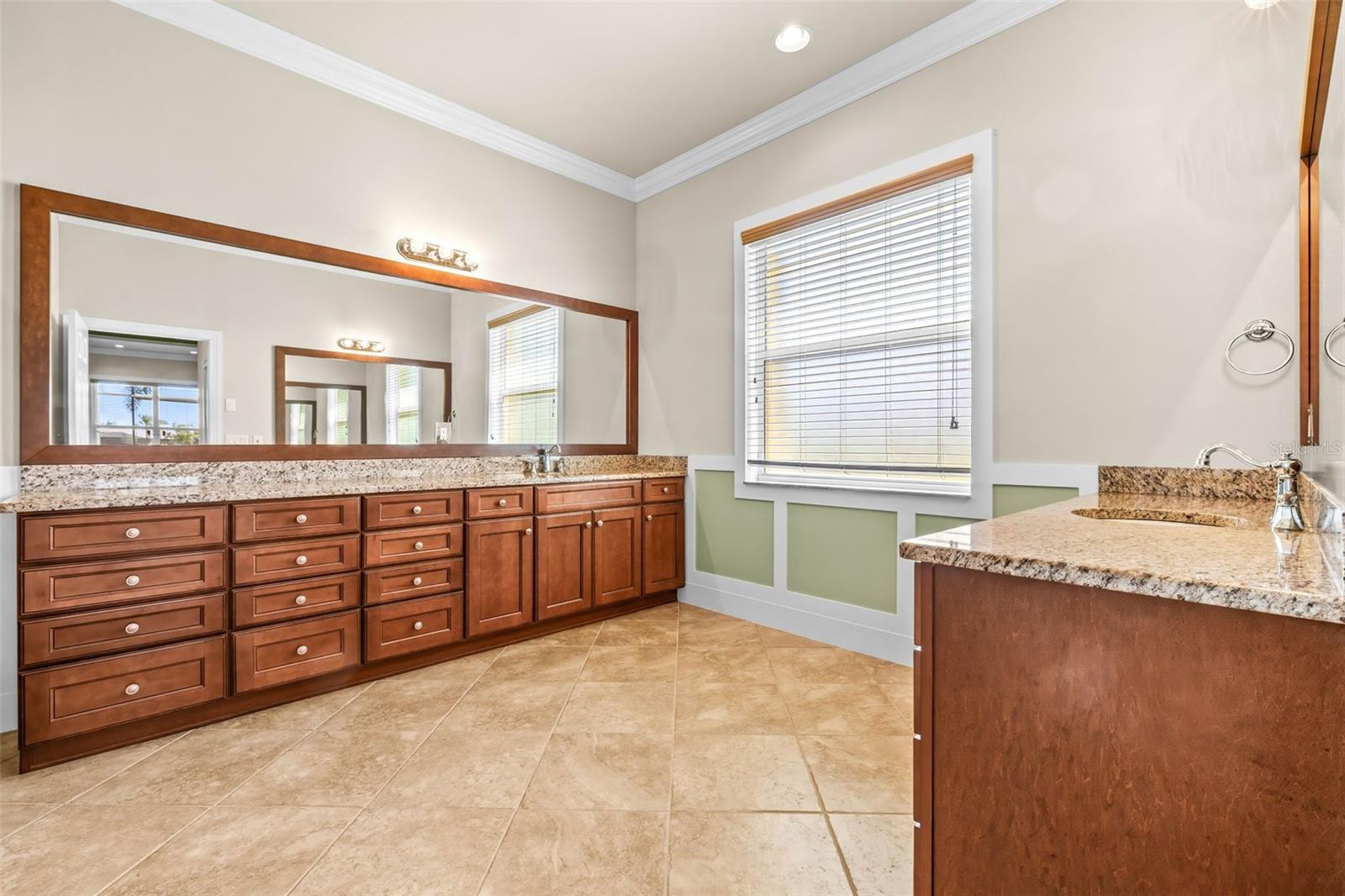 VALENCIA LAKES TR C - Residential