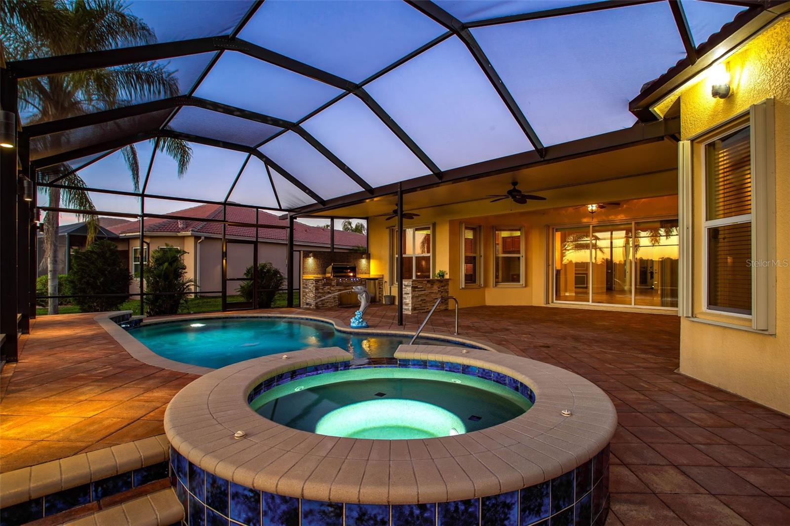 VALENCIA LAKES TR C - Residential