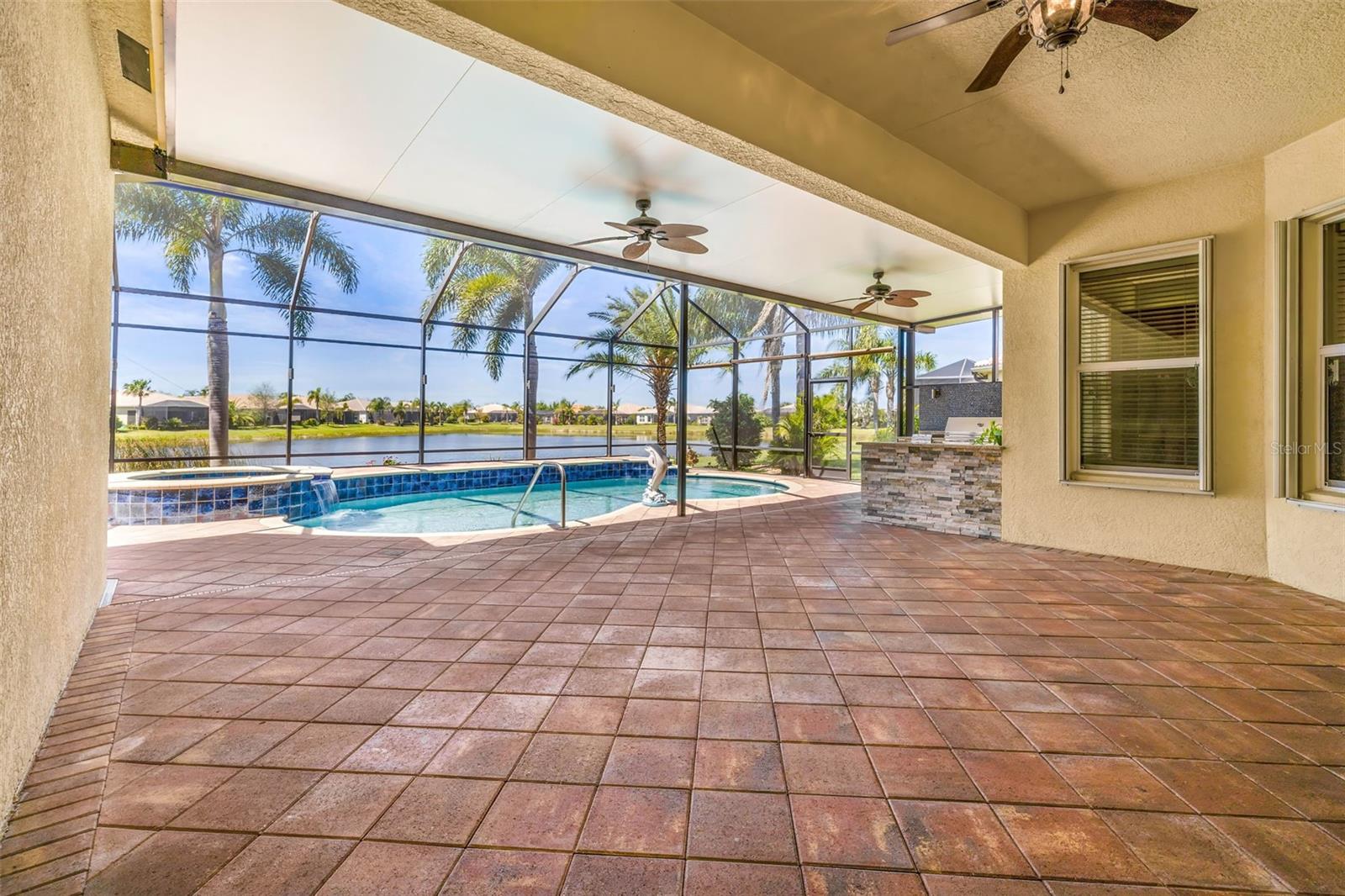 VALENCIA LAKES TR C - Residential