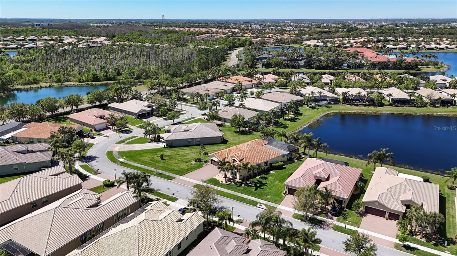VALENCIA LAKES TR C - Residential
