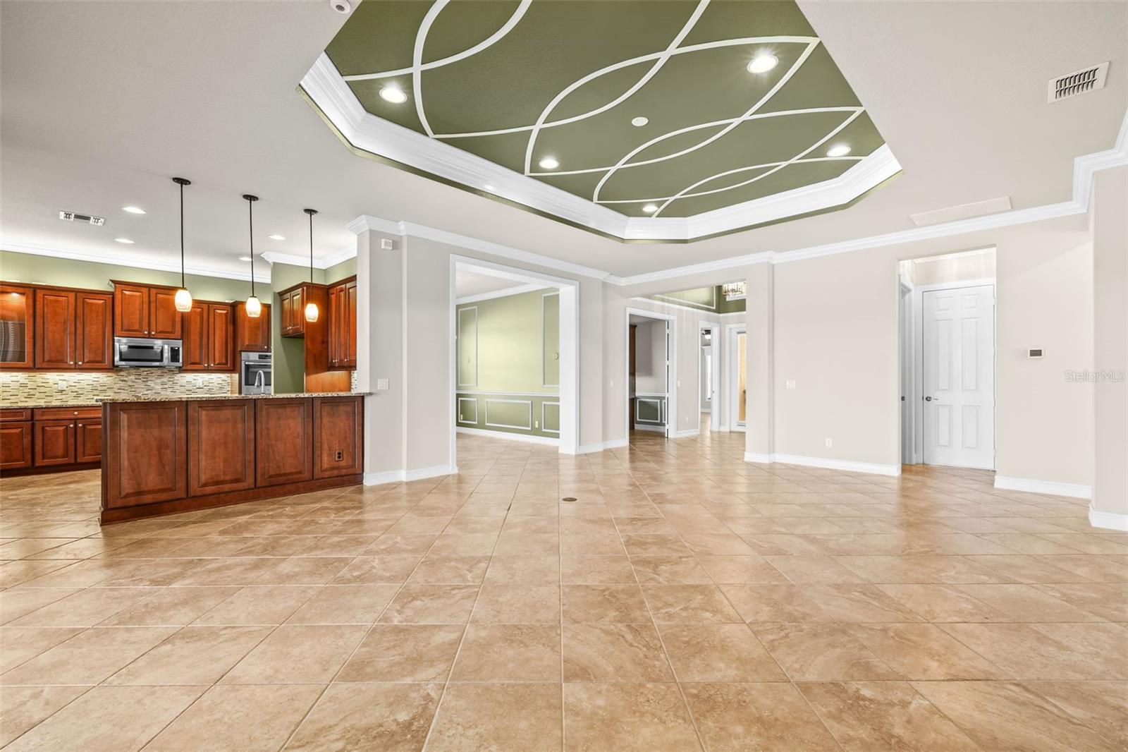 VALENCIA LAKES TR C - Residential