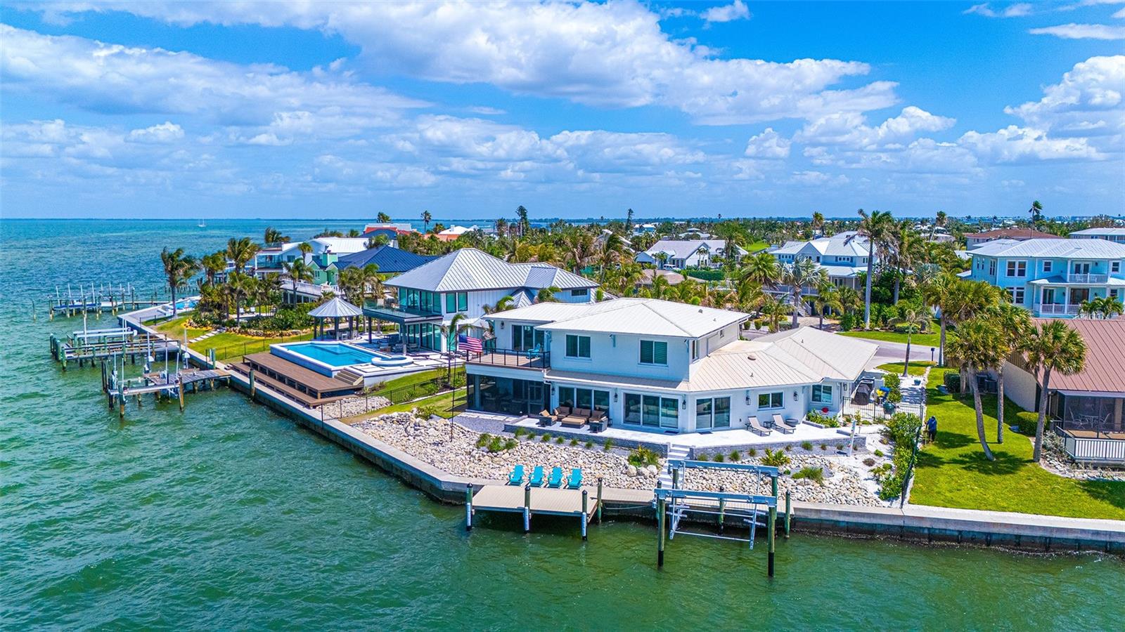 723 KEY ROYALE DRIVE