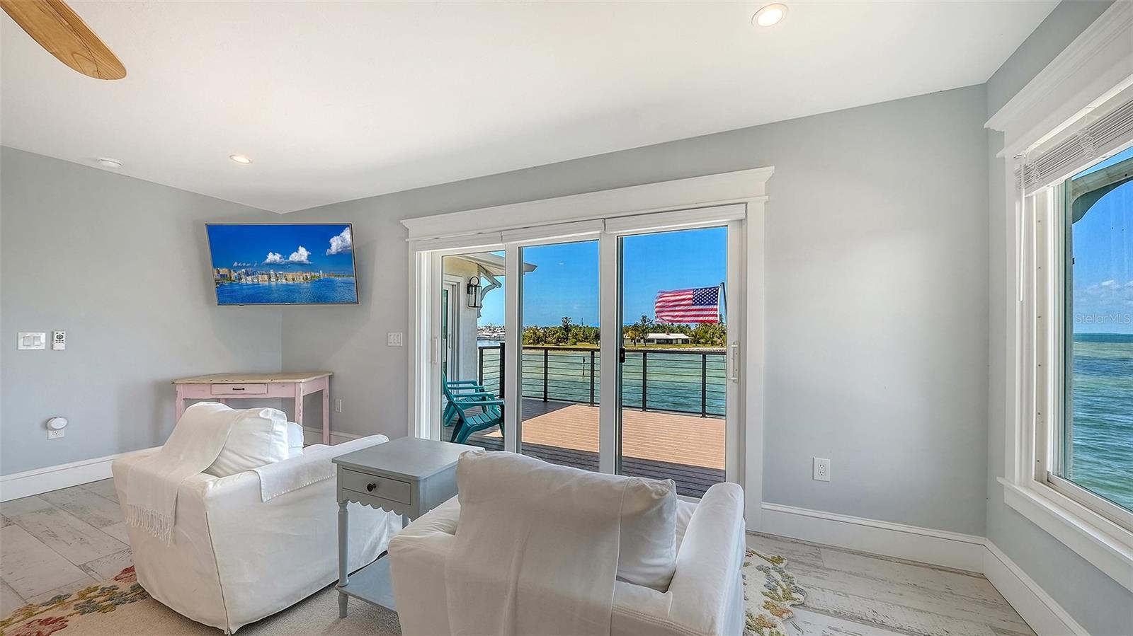 NORTH POINT HARBOUR UNIT THREE - Residential