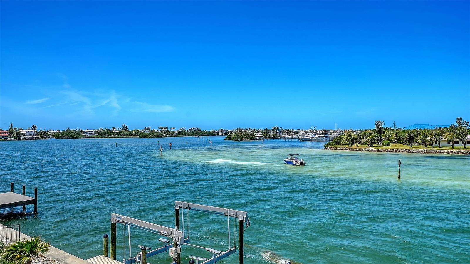 NORTH POINT HARBOUR UNIT THREE - Residential