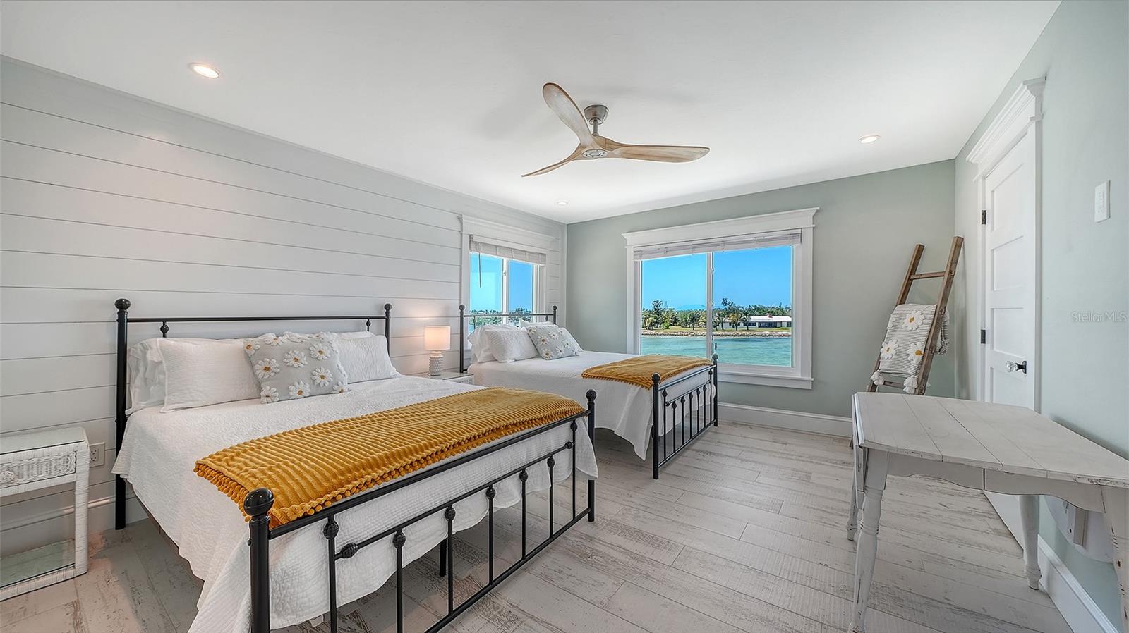 NORTH POINT HARBOUR UNIT THREE - Residential