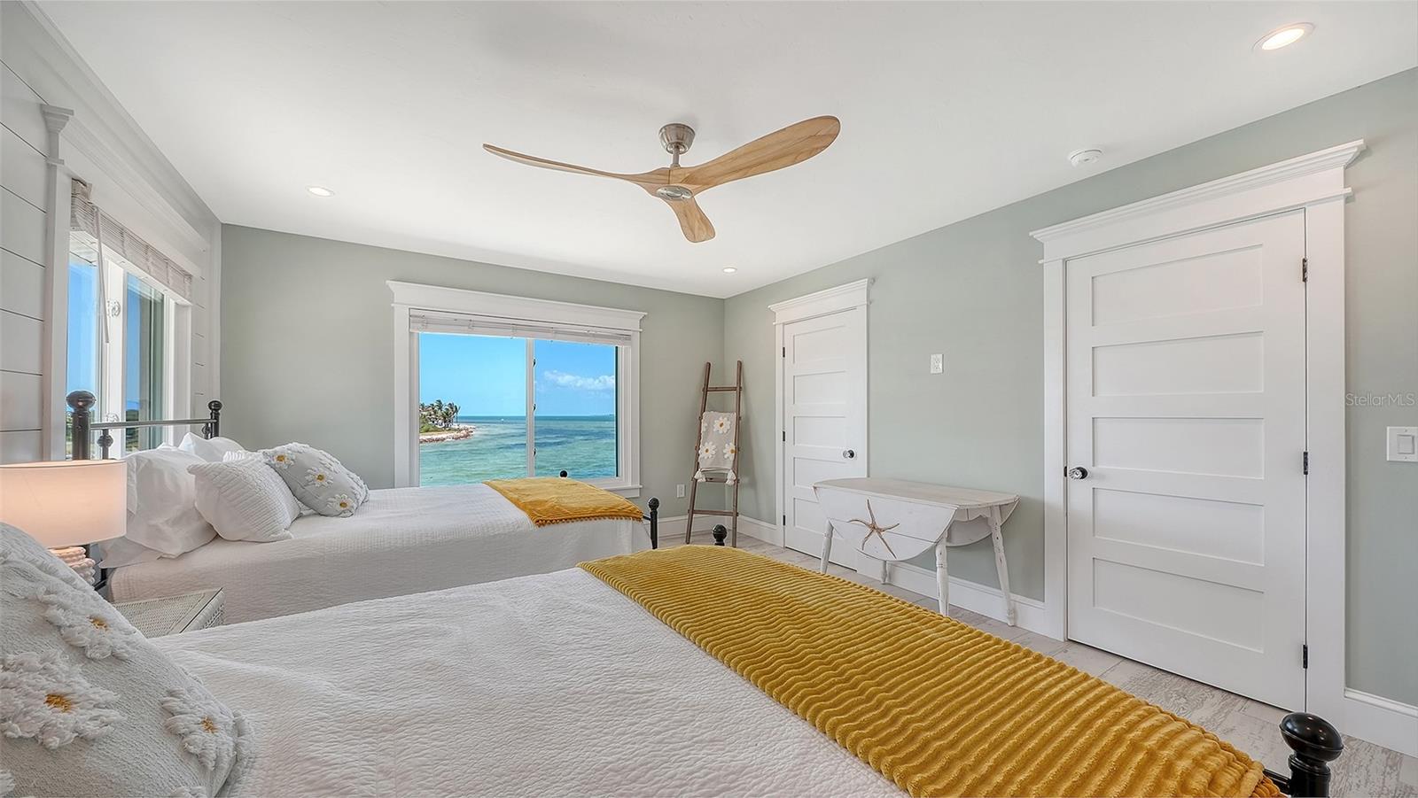 NORTH POINT HARBOUR UNIT THREE - Residential