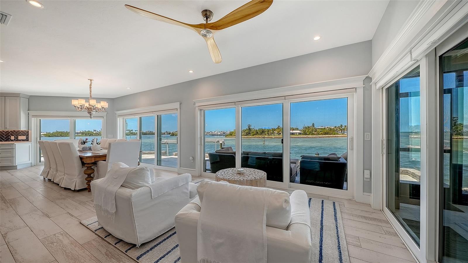 NORTH POINT HARBOUR UNIT THREE - Residential