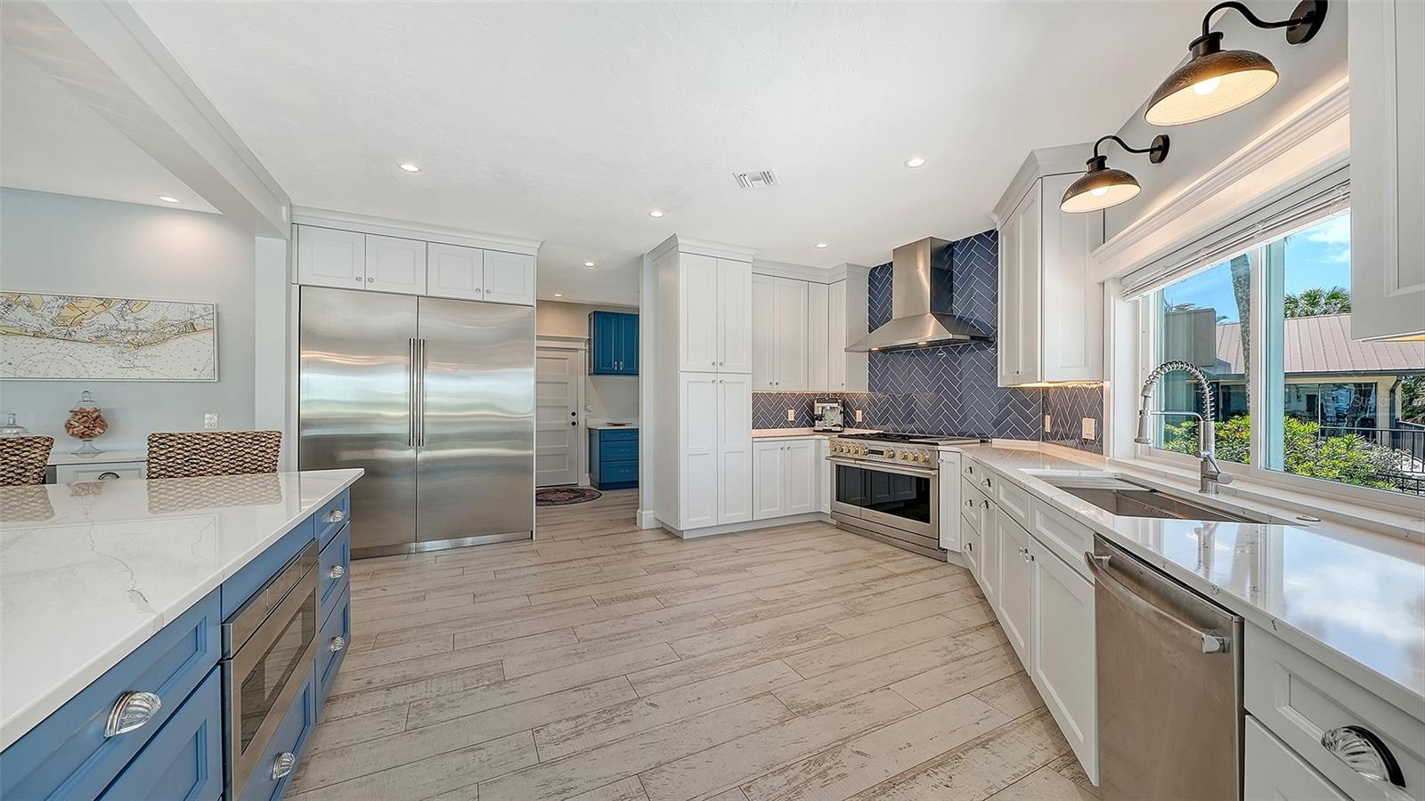 NORTH POINT HARBOUR UNIT THREE - Residential