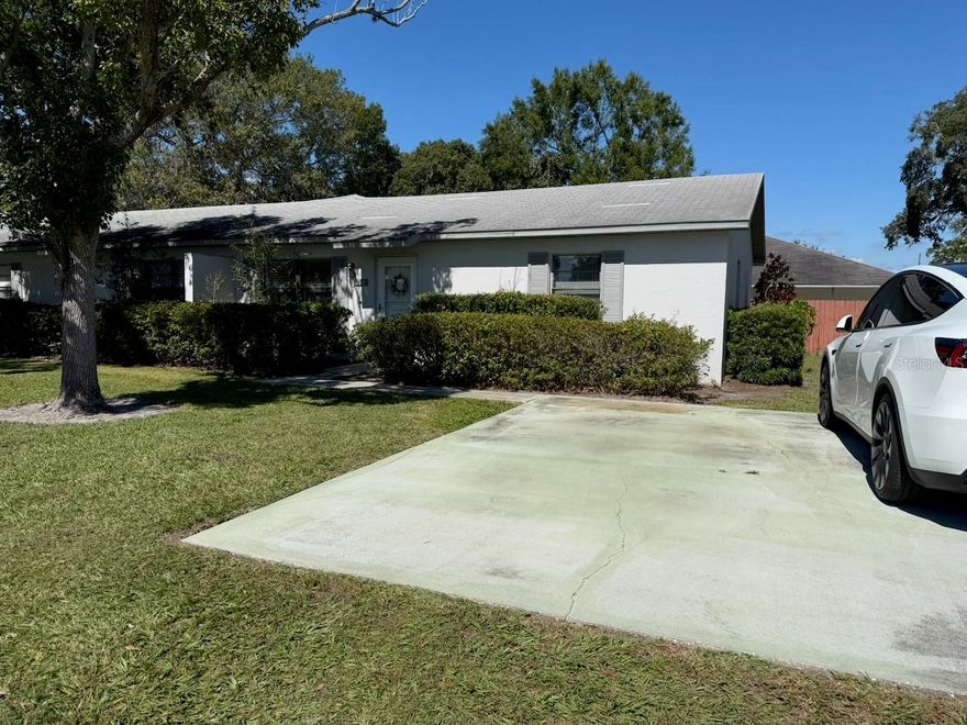 This 1/2 duplex is located on an oversized corner lot. The laundry hookups are in the kitchen closet for easy access. The oversized living room provides just the right amount of elbow room. Both of the bedrooms have built in closets and ceiling fans. There is a back door leading to a cozy screened back patio.