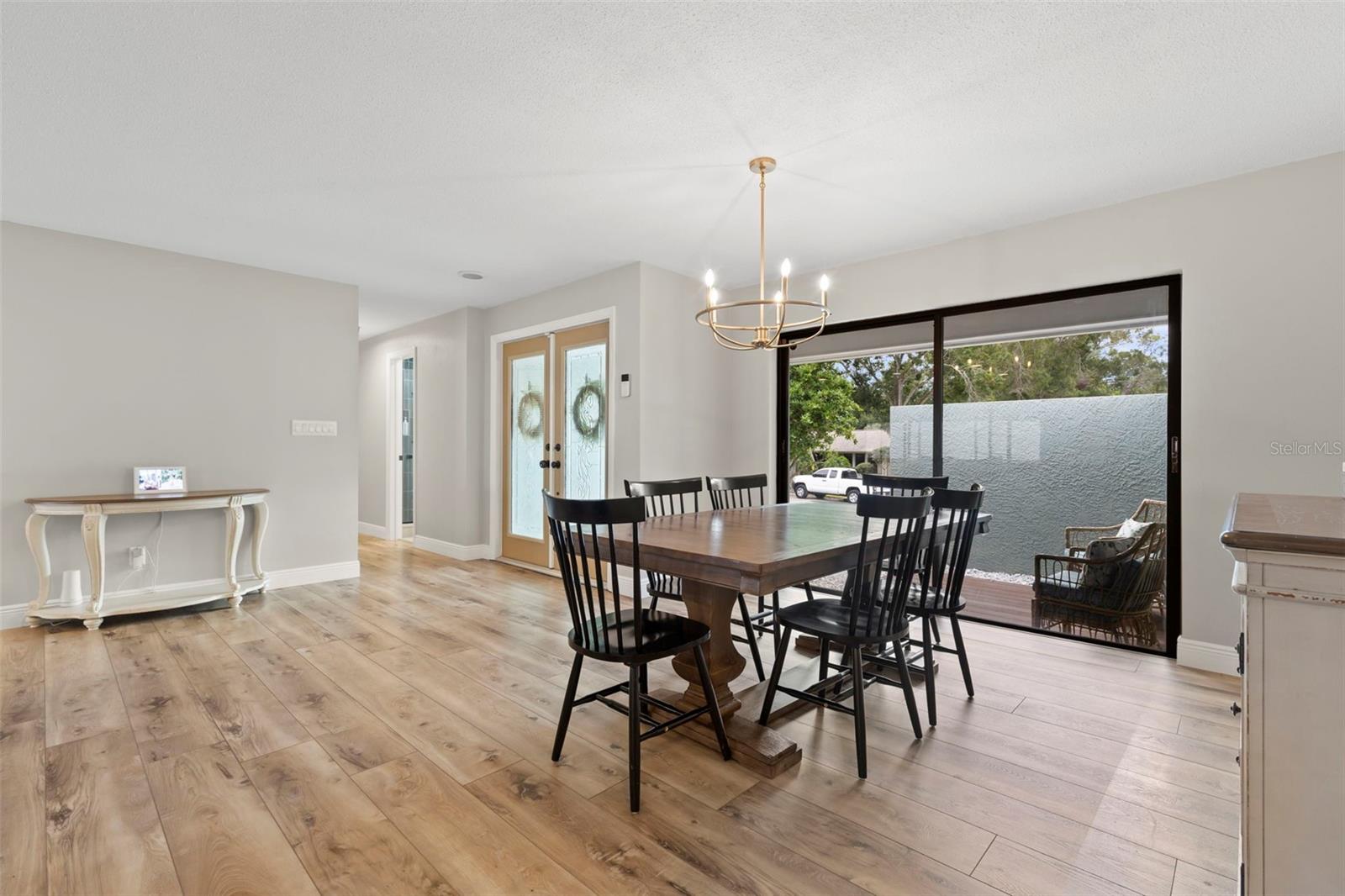 WESTLAKE VILLAGE - Residential