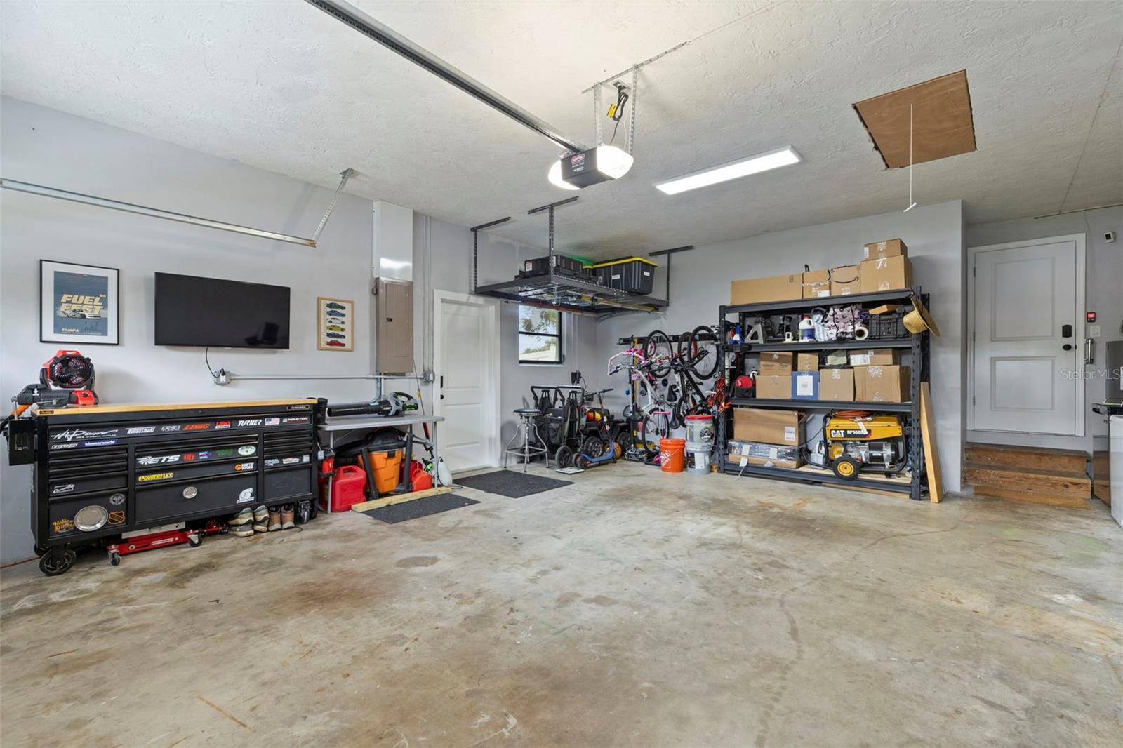 WESTLAKE VILLAGE - Residential