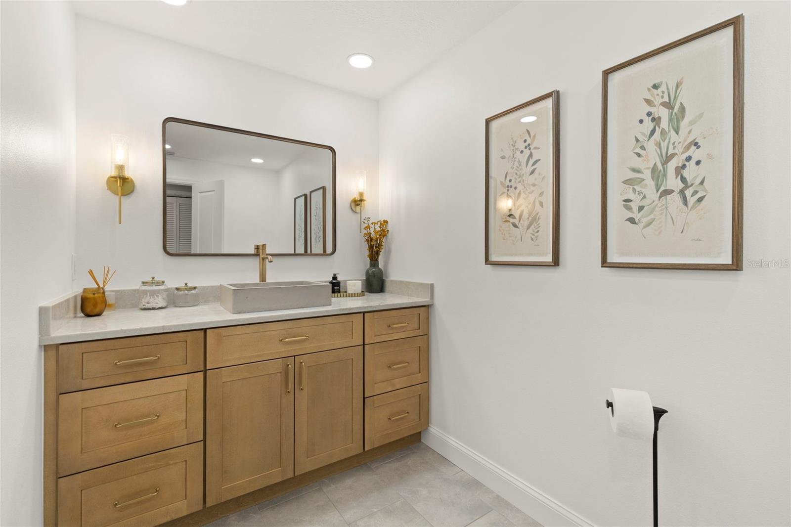 WESTLAKE VILLAGE - Residential