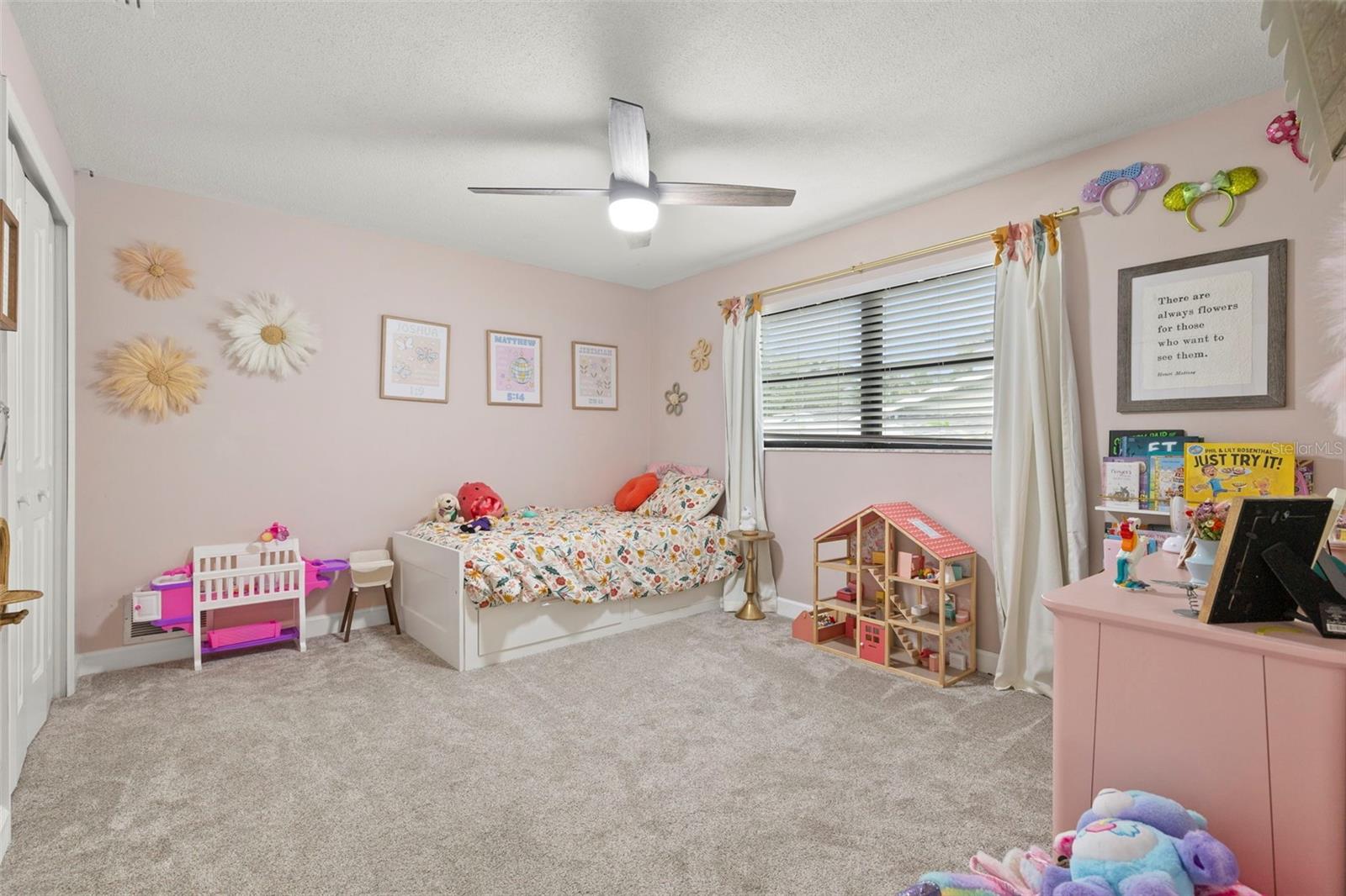 WESTLAKE VILLAGE - Residential