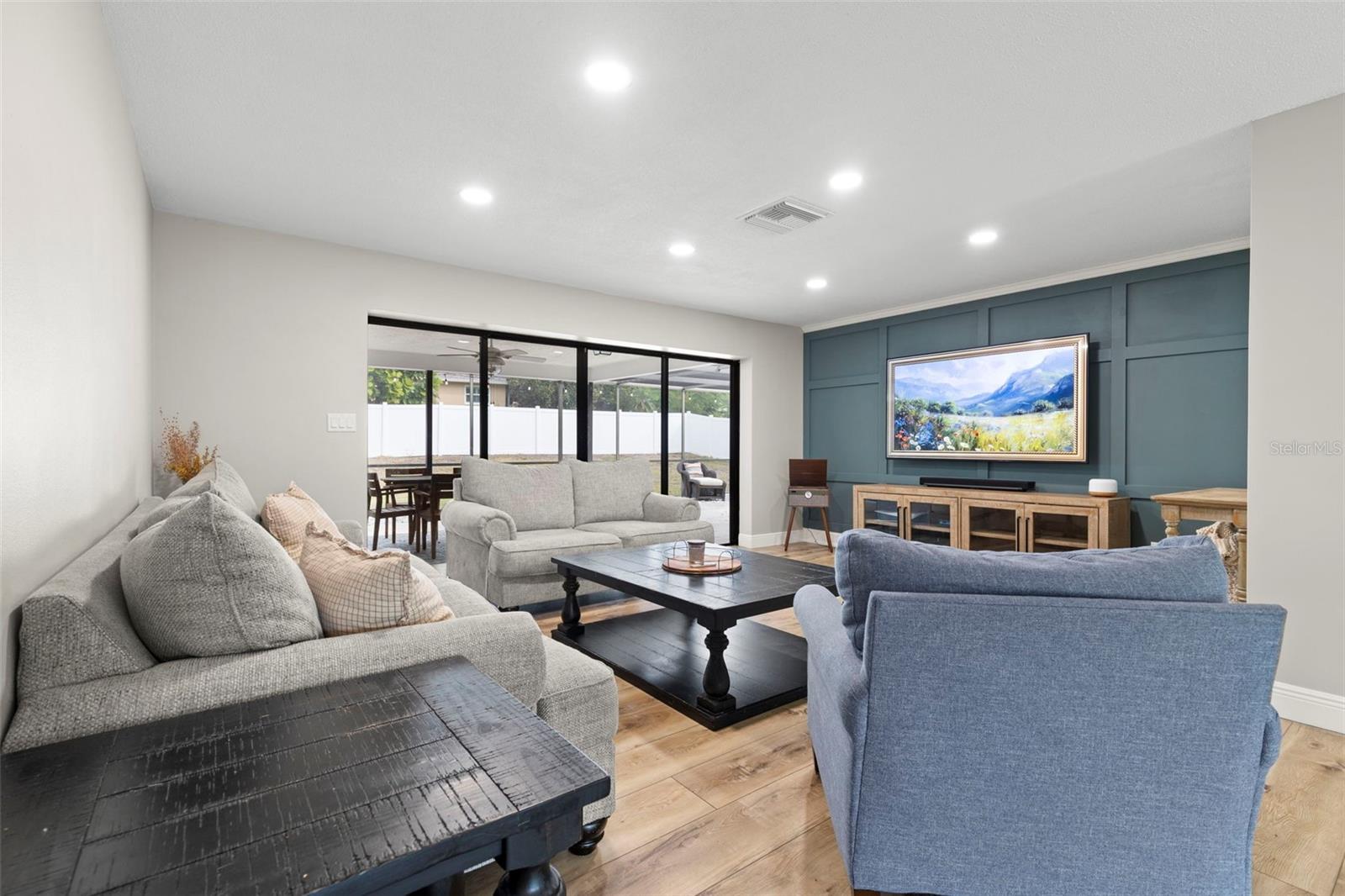 WESTLAKE VILLAGE - Residential