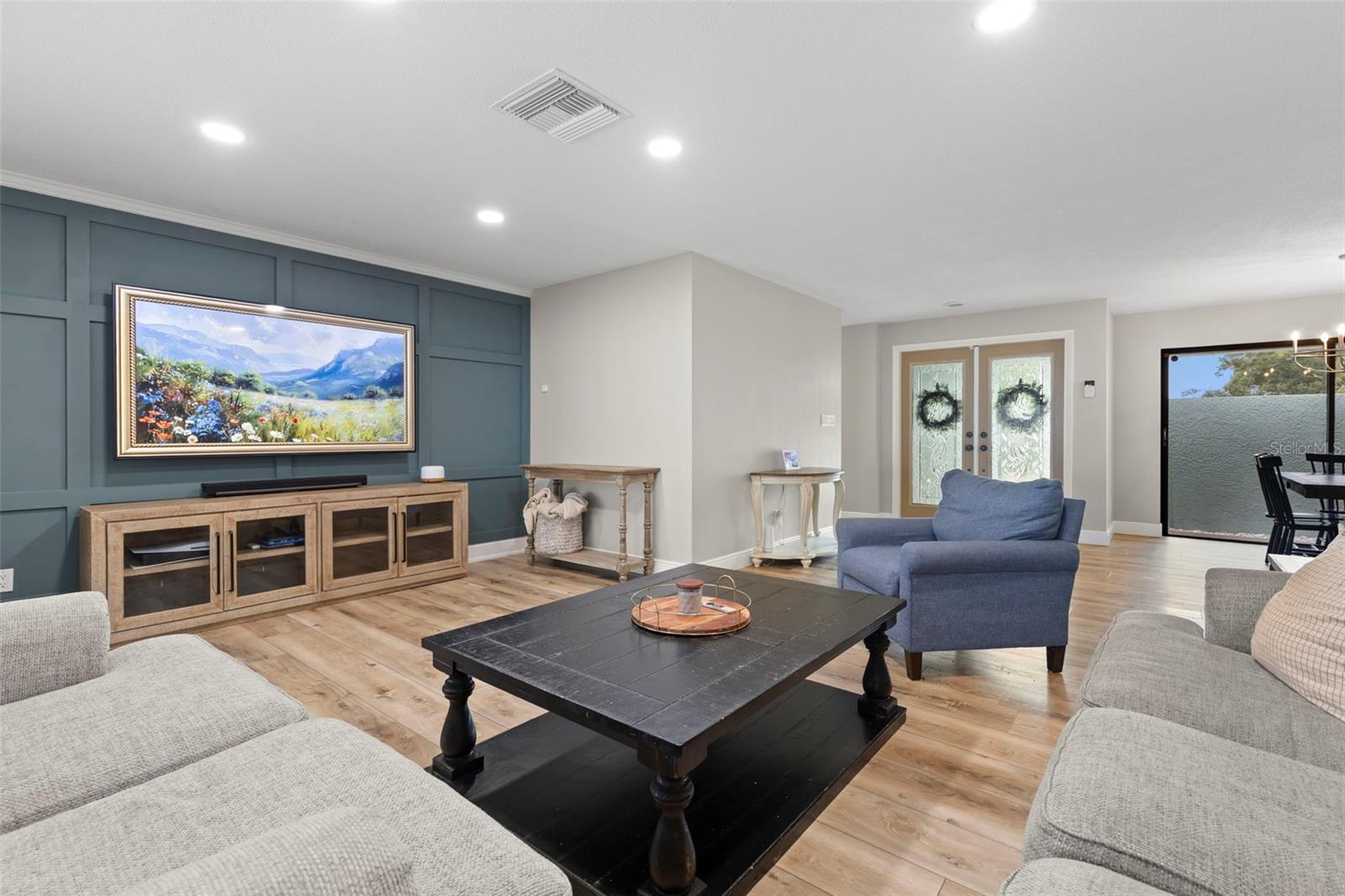 WESTLAKE VILLAGE - Residential