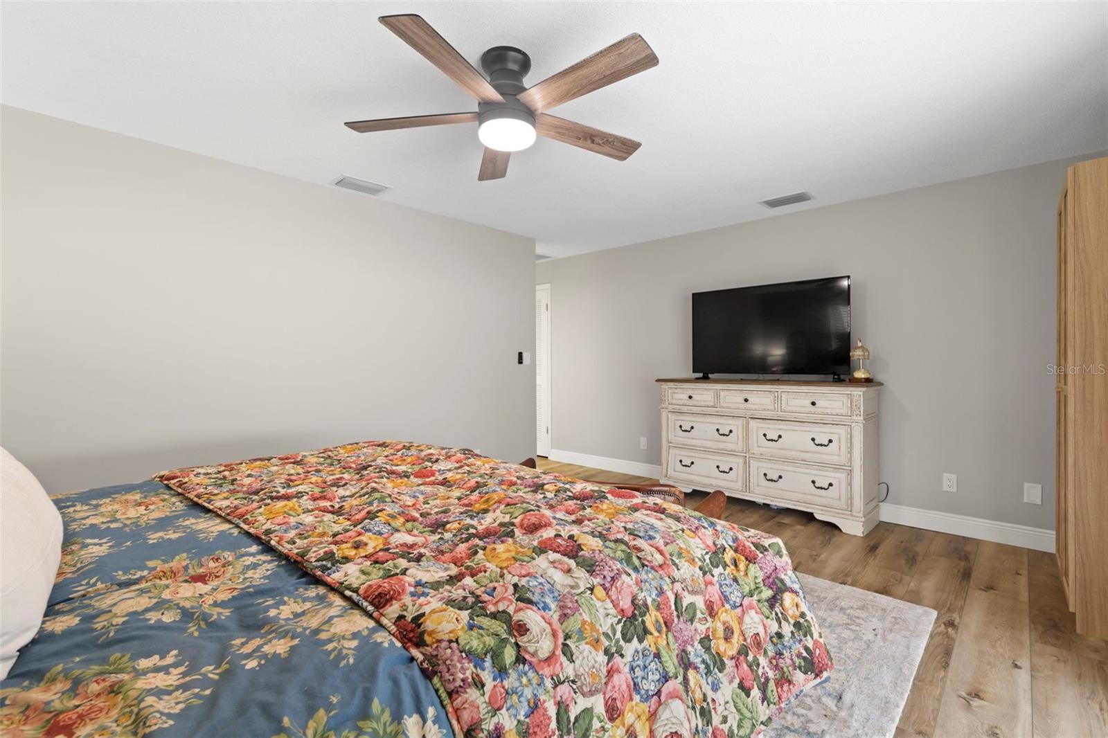 WESTLAKE VILLAGE - Residential