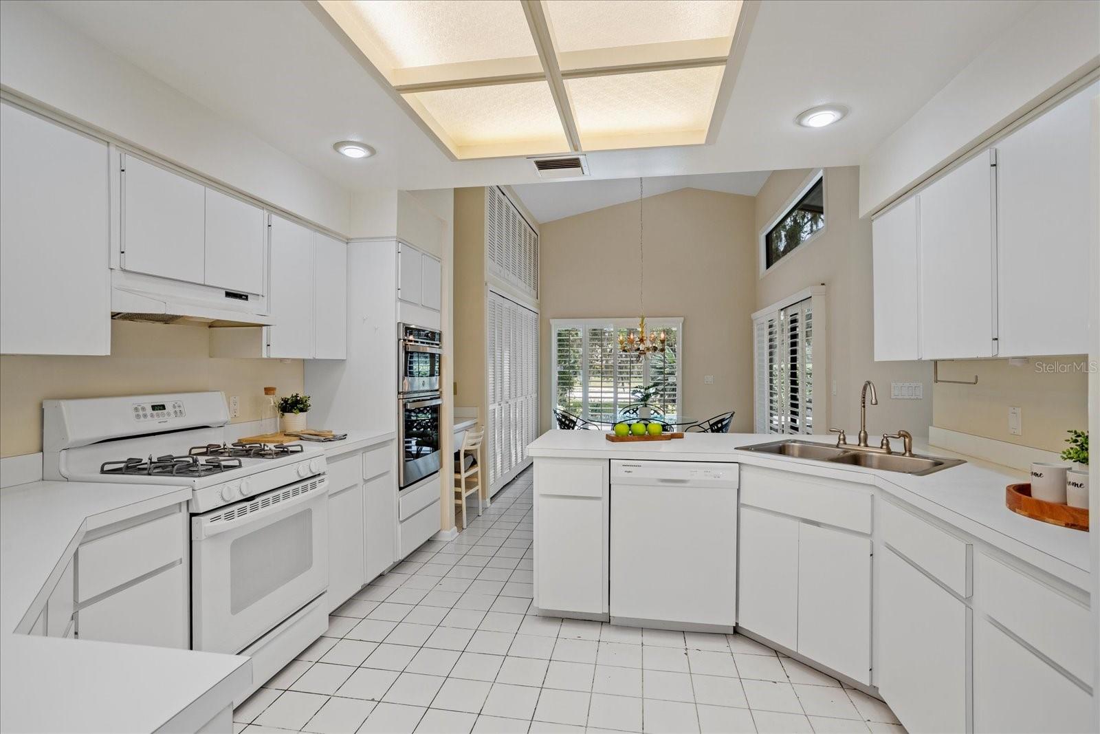 SABAL POINT AT SABAL GREEN - Residential