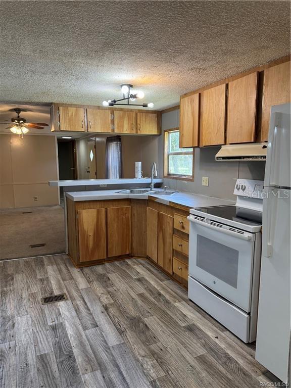 COUNTRY WALK ESTATE - Residential