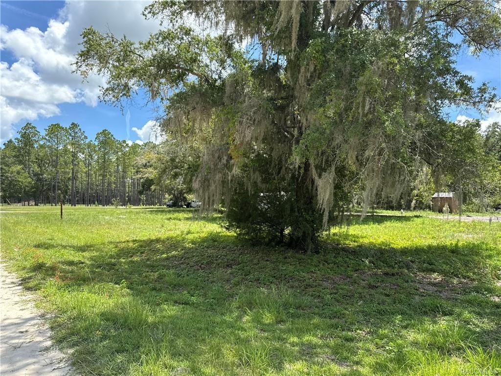 COUNTRY WALK ESTATE - Residential