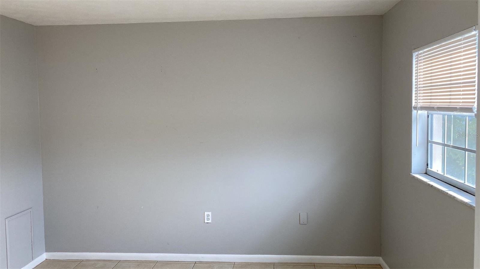 LA VENTURA A CONDO - Residential Lease