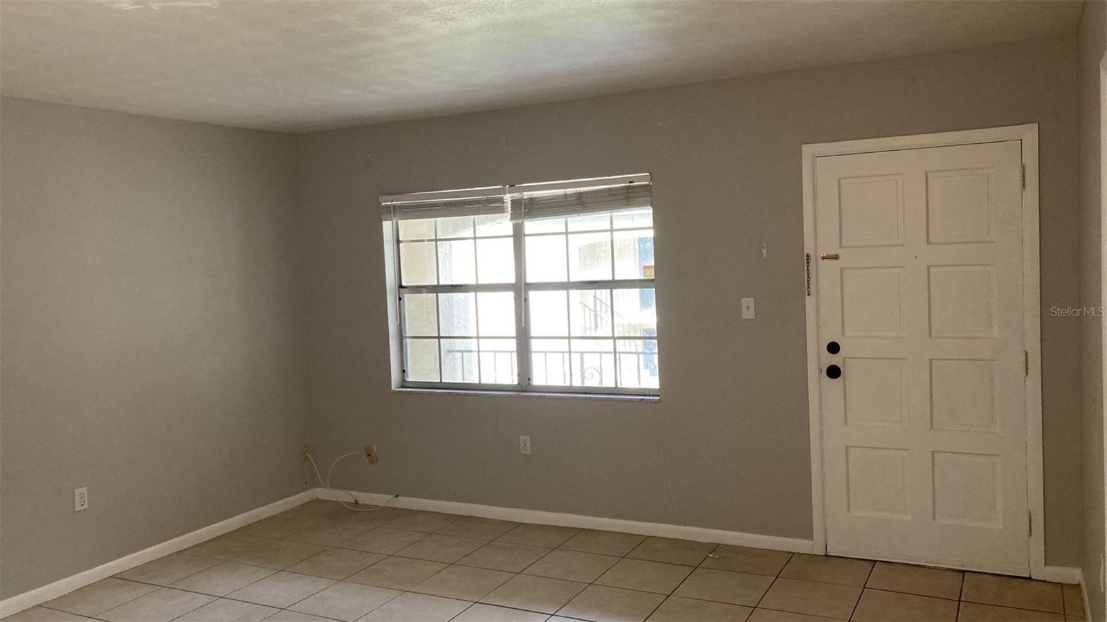 LA VENTURA A CONDO - Residential Lease