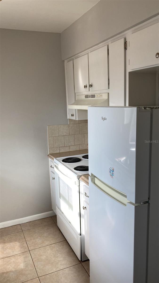 LA VENTURA A CONDO - Residential Lease