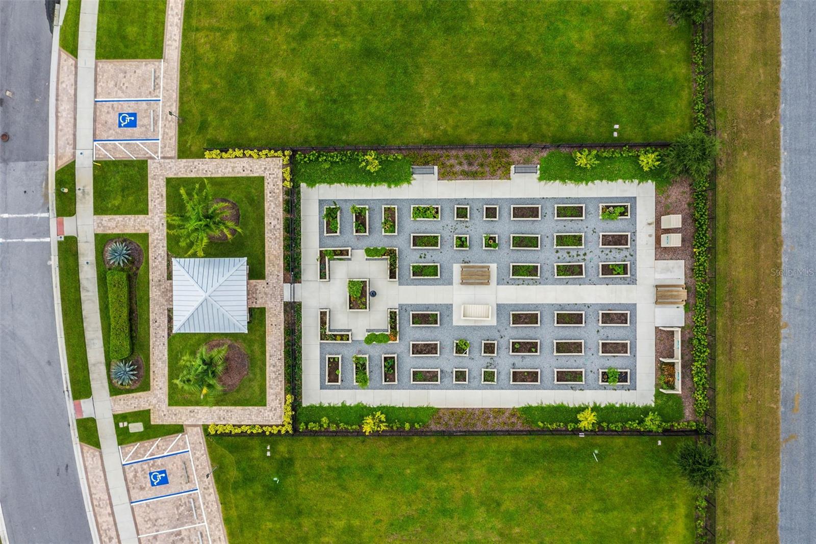 NORTHWEST LAKESIDE GROVES PH 1 - Residential