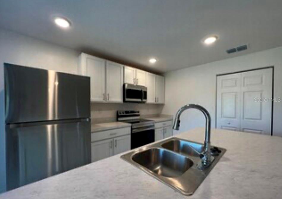 POINCIANA NBRHD 05 NORTH VILLAGE 03 - Residential Lease